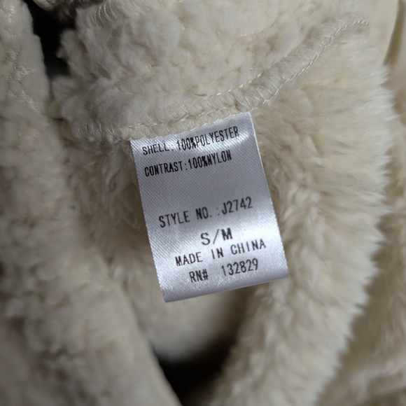 Cream Teddy Jacket Plush Cozy Style - Picture 4 of 5